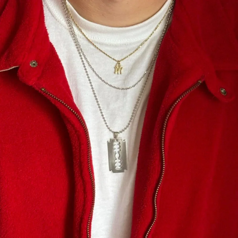 Y2K 2000s silver razor blade pendant chain necklace
